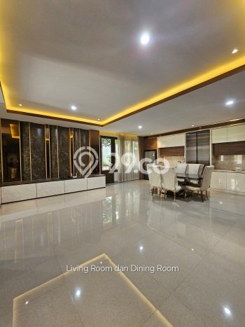 Ready to Use! Premium House LT 234m2 Desain Elegan di BSD Ready to Use! Premium House LT 234m2 Desain Elegan di BSD