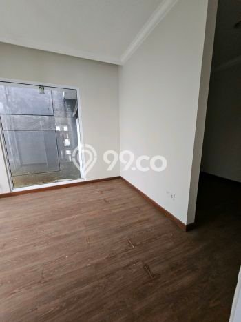 Rumah Luxury Modern Tanpa Renovasi di BSD Green Wich Tangerang Rumah Luxury Modern Tanpa Renovasi di BSD Green Wich Tangerang
