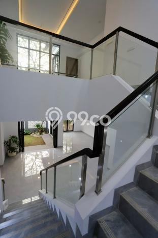 For Sale Rumah Mewah Exclusive di BSD, Tangerang Selatan For Sale Rumah Mewah Exclusive di BSD, Tangerang Selatan