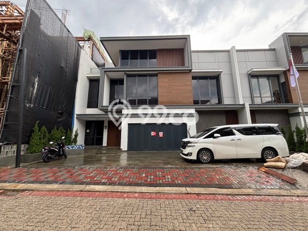Jual Rumah Mewah Elegan Dengan View Eksklusif di Kota Wisata, Bogor Jual Rumah Mewah Elegan Dengan View Eksklusif di Kota Wisata, Bogor