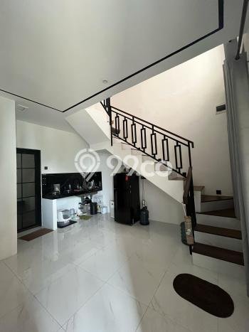 Rumah Luas Asri 2 KT Siap Pakai di Cibubur Bekasi Rumah Luas Asri 2 KT Siap Pakai di Cibubur Bekasi