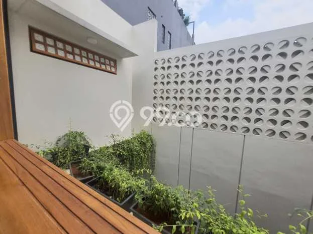 Disewakan Rumah Harga Terjangkau di Kota Wisata Jakarta Timur dengan 4 Kamar Tidur Disewakan Rumah Harga Terjangkau di Kota Wisata Jakarta Timur dengan 4 Kamar Tidur