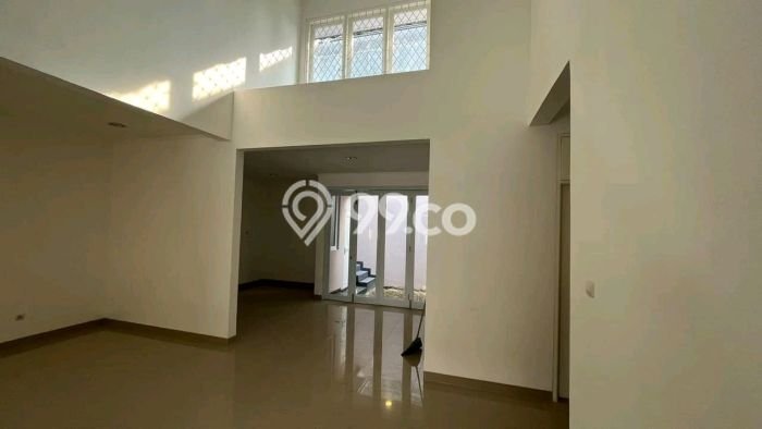 INVESTASI TEPAT! Rumah di Pamulang, LT 240m² LB 120m² INVESTASI TEPAT! Rumah di Pamulang, LT 240m² LB 120m²