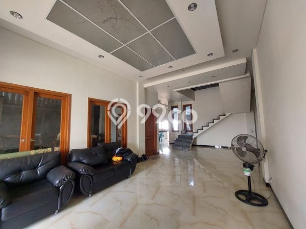 Rumah Mewah Siap Huni LT 2100m2 di Jaten, Karanganyar Rumah Mewah Siap Huni LT 2100m2 di Jaten, Karanganyar