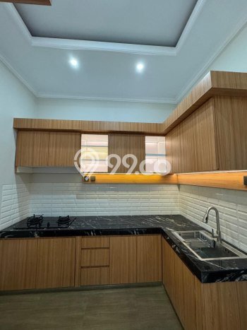 Dijual Rumah Premium dengan Fasilitas Sekitar Komplit di Banjarsari, Surakarta Dijual Rumah Premium dengan Fasilitas Sekitar Komplit di Banjarsari, Surakarta