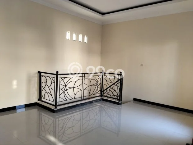 RARE UNIT! Rumah di Kartasura, 3 KM, View Indah, LT 105m2m² LB 90m2m² RARE UNIT! Rumah di Kartasura, 3 KM, View Indah, LT 105m2m² LB 90m2m²