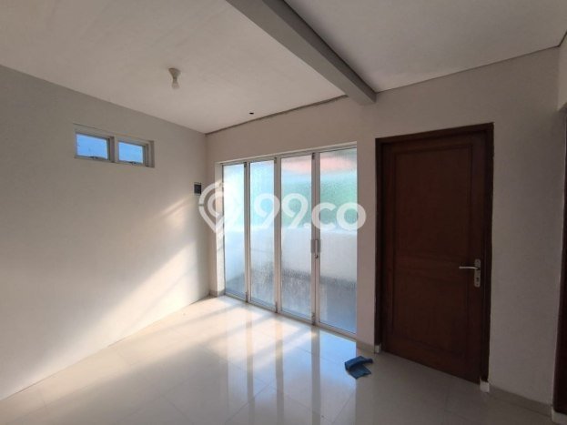 Jual Rumah Bagus Siap Huni LB 120m2 di Manahan, Solo Jual Rumah Bagus Siap Huni LB 120m2 di Manahan, Solo
