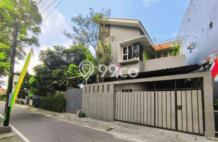 Jual Rumah Bagus Siap Huni LB 120m2 di Manahan, Solo Jual Rumah Bagus Siap Huni LB 120m2 di Manahan, Solo