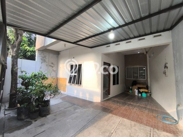 Jual Rumah Bagus Siap Huni LB 120m2 di Manahan, Solo Jual Rumah Bagus Siap Huni LB 120m2 di Manahan, Solo