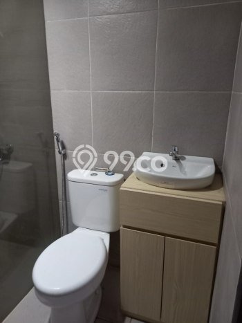 Rumah Strategis Modern Lb 200m2 di Banjarsari, Surakarta Rumah Strategis Modern Lb 200m2 di Banjarsari, Surakarta