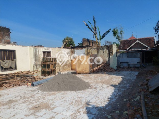 Tanah Kosong Dijual di Karanganyar dengan Area 352m2 Tanah Kosong Dijual di Karanganyar dengan Area 352m2