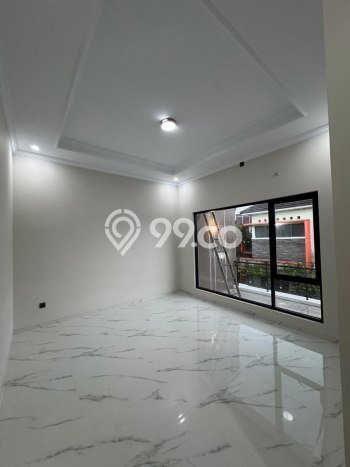 Dijual Rumah Premium dengan Fasilitas Sekitar Komplit di Banjarsari, Surakarta Dijual Rumah Premium dengan Fasilitas Sekitar Komplit di Banjarsari, Surakarta