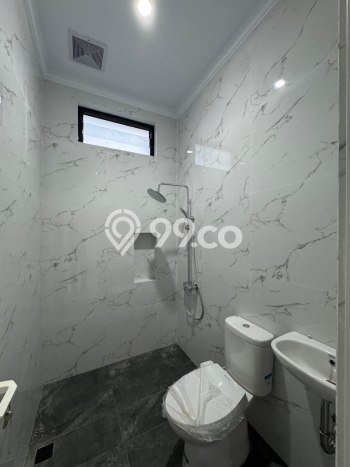 Dijual Rumah Premium dengan Fasilitas Sekitar Komplit di Banjarsari, Surakarta Dijual Rumah Premium dengan Fasilitas Sekitar Komplit di Banjarsari, Surakarta