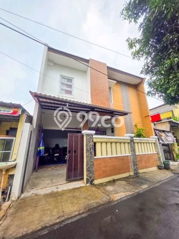 Dijual Segera Kost 10 Kamar, 10 Kamar Mandi di Kartasura, Sukoharjo, Luas 210m2 Dijual Segera Kost 10 Kamar, 10 Kamar Mandi di Kartasura, Sukoharjo, Luas 210m2
