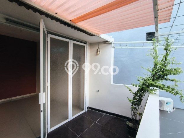 Jual Rumah Bagus Siap Huni LB 120m2 di Manahan, Solo Jual Rumah Bagus Siap Huni LB 120m2 di Manahan, Solo