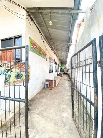 Kost Dijual di Cibubur dengan 5 KT dan Luas 120m2 Kost Dijual di Cibubur dengan 5 KT dan Luas 120m2