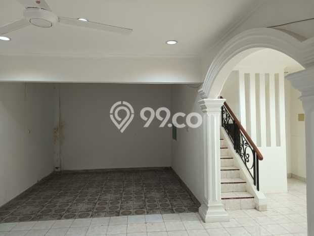 Rumah Modern 4 KT di Cibubur Bogor Unfurnished Rumah Modern 4 KT di Cibubur Bogor Unfurnished