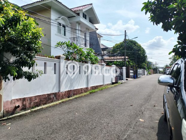 Rumah Kontrakan Jakarta Timur LT 342m2 LB 208m2 Area Cibubur Rumah Kontrakan Jakarta Timur LT 342m2 LB 208m2 Area Cibubur