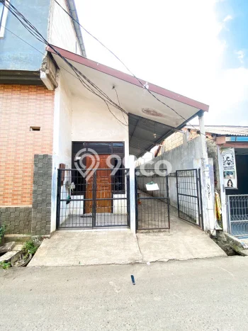 Kost Dijual di Cibubur dengan 5 KT dan Luas 120m2 Kost Dijual di Cibubur dengan 5 KT dan Luas 120m2