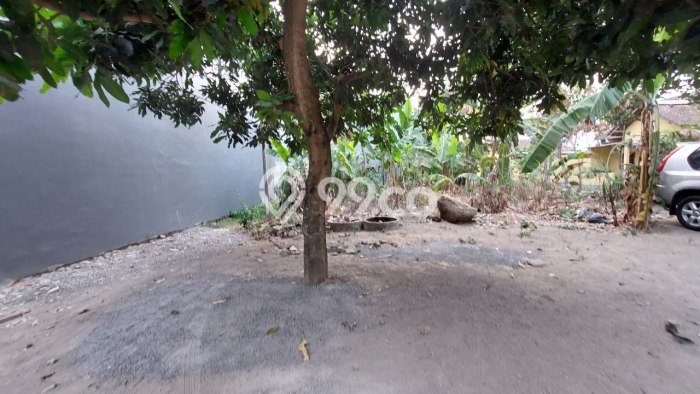 Lahan untuk Dijual di Depok Sleman Luas 353m2 Lahan untuk Dijual di Depok Sleman Luas 353m2