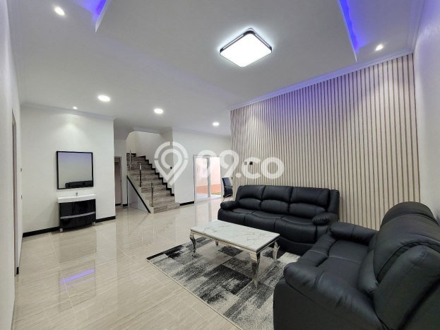 DIJUAL! Vila Kawasan , Luas 296m2m², Posisi Strategis DIJUAL! Vila Kawasan , Luas 296m2m², Posisi Strategis