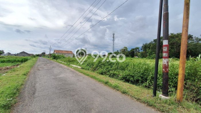 HARGA MENARIK! Tanah Kawasan Berbah, Luas 2619m2m², Area Nyaman, Bebas Banjir HARGA MENARIK! Tanah Kawasan Berbah, Luas 2619m2m², Area Nyaman, Bebas Banjir