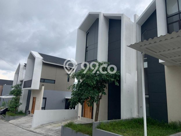 PRIME LOCATION! Rumah Strategis area Kasihan, LT 85m2m² LB 80m2m² PRIME LOCATION! Rumah Strategis area Kasihan, LT 85m2m² LB 80m2m²