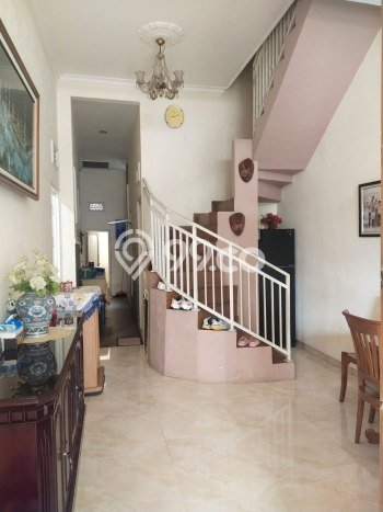 Rumah Modern 6 Kamar LT 108m2 di Merjosari Rumah Modern 6 Kamar LT 108m2 di Merjosari