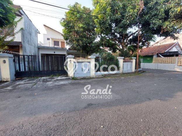 Kesempatan Memiliki Rumah 5 Kamar Tidur dan 4 Kamar Mandi di Umbulharjo, Dekat Pusat Kota, Yogyakarta Kesempatan Memiliki Rumah 5 Kamar Tidur dan 4 Kamar Mandi di Umbulharjo, Dekat Pusat Kota, Yogyakarta
