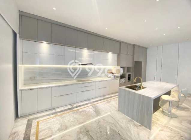 Rumah Siap Huni lokasi , Surabaya, LT 450m2m² LB 650m2m² Rumah Siap Huni lokasi , Surabaya, LT 450m2m² LB 650m2m²