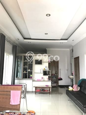 KESEMPATAN TERBAIK! Rumah Nyaman di Gresik Kota, LT 289m2m² LB 267m2m² KESEMPATAN TERBAIK! Rumah Nyaman di Gresik Kota, LT 289m2m² LB 267m2m²