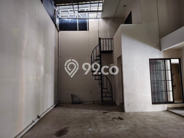 Rumah Bagus Siap Huni Di Cengkareng Luas 250m2 Lokasi Strategis Rumah Bagus Siap Huni Di Cengkareng Luas 250m2 Lokasi Strategis