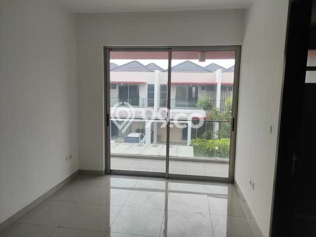 Disewakan! Rumah 3 Kamar Tidur &
3 Kamar Mandi di Pantai Indah Kapuk 2, Jakarta Utara Disewakan! Rumah 3 Kamar Tidur &
3 Kamar Mandi di Pantai Indah Kapuk 2, Jakarta Utara