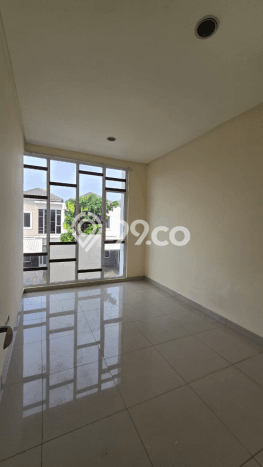 Rumah Luxury Modern Tanpa Renovasi di Green Lake City Jakarta Barat Rumah Luxury Modern Tanpa Renovasi di Green Lake City Jakarta Barat