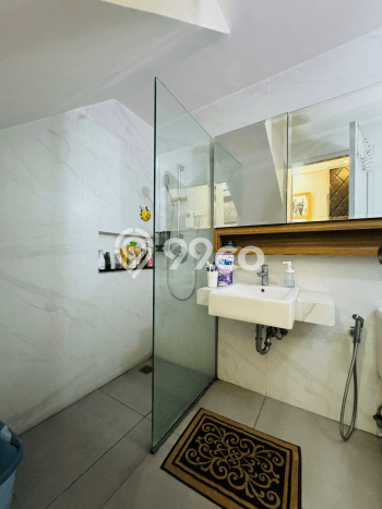Dijual Rumah Luas Megah Dengan View Cantik di Green Lake City, Jakarta Barat Dijual Rumah Luas Megah Dengan View Cantik di Green Lake City, Jakarta Barat