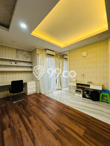 Dijual Rumah Luas Megah Dengan View Cantik di Green Lake City, Jakarta Barat Dijual Rumah Luas Megah Dengan View Cantik di Green Lake City, Jakarta Barat