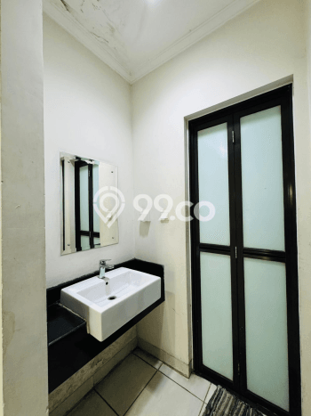 Unit Kost Dijual di Gading Serpong dengan 21 Kamar Kawasan Ramai Unit Kost Dijual di Gading Serpong dengan 21 Kamar Kawasan Ramai