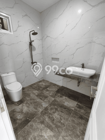 Ready to Use! Luxury House LT 218m2 Desain Modern di Bintaro Ready to Use! Luxury House LT 218m2 Desain Modern di Bintaro