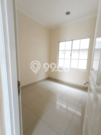 Rumah Luas Asri 3 KT Siap Huni di Green Lake City Jakarta Barat Rumah Luas Asri 3 KT Siap Huni di Green Lake City Jakarta Barat