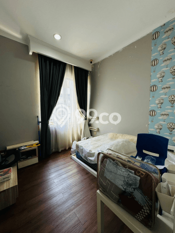 Dijual Rumah Luas Megah Dengan View Cantik di Green Lake City, Jakarta Barat Dijual Rumah Luas Megah Dengan View Cantik di Green Lake City, Jakarta Barat