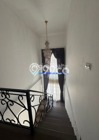 Disewakan! Rumah 4 Kamar Tidur &
3 Kamar Mandi di Ciganjur, Jakarta Selatan Disewakan! Rumah 4 Kamar Tidur &
3 Kamar Mandi di Ciganjur, Jakarta Selatan