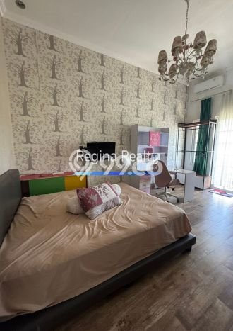 Disewakan! Rumah 4 Kamar Tidur &
3 Kamar Mandi di Ciganjur, Jakarta Selatan Disewakan! Rumah 4 Kamar Tidur &
3 Kamar Mandi di Ciganjur, Jakarta Selatan