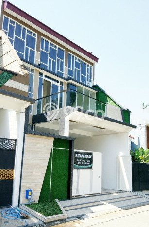 Disewakan! Rumah 4 Kamar Tidur &
3 Kamar Mandi di Araya, Malang Disewakan! Rumah 4 Kamar Tidur &
3 Kamar Mandi di Araya, Malang