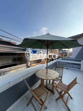 Rumah Lokasi Strategis di Rawamangun, Jakarta Timur, Luas 149m2m² LB 220m2m² Rumah Lokasi Strategis di Rawamangun, Jakarta Timur, Luas 149m2m² LB 220m2m²