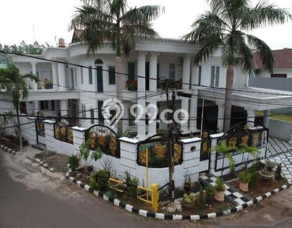 Jual Rumah Luas Elegan Dengan View Eksklusif di Pondok Kelapa, Jakarta Timur Jual Rumah Luas Elegan Dengan View Eksklusif di Pondok Kelapa, Jakarta Timur