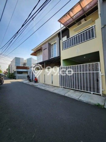 DIJUAL CEPAT! Rumah Premium di Pondok Bambu, Jakarta Timur, LT 135m² LB 200m² Bisa Nego! DIJUAL CEPAT! Rumah Premium di Pondok Bambu, Jakarta Timur, LT 135m² LB 200m² Bisa Nego!