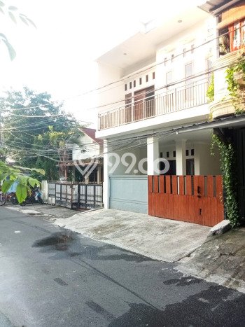HUNIAN BERKELAS! Rumah Exclusive Buaran, Jakarta Timur, LT 108m² Luas Bangunan 170m² HUNIAN BERKELAS! Rumah Exclusive Buaran, Jakarta Timur, LT 108m² Luas Bangunan 170m²