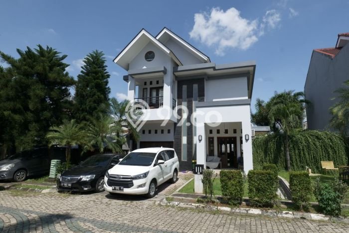 For Sale Rumah Mewah Exclusive di Duren Sawit, Jakarta Timur For Sale Rumah Mewah Exclusive di Duren Sawit, Jakarta Timur