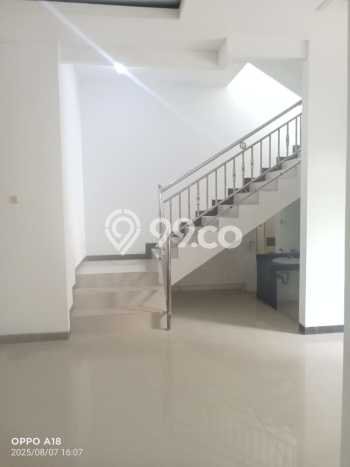 Rumah Siap Pakai di Harapan Indah, Bekasi, Luas 144m² Bangunan 235m² Rumah Siap Pakai di Harapan Indah, Bekasi, Luas 144m² Bangunan 235m²