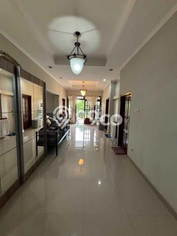 Hunian Mewah LB 300m2 Siap Pakai Desain Elegan di Rawamangun, Jakarta Timur Hunian Mewah LB 300m2 Siap Pakai Desain Elegan di Rawamangun, Jakarta Timur